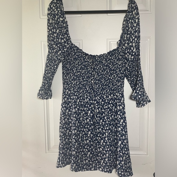 SALE👗50% OFF! Reformation Loulou dress - Picture 3 of 12